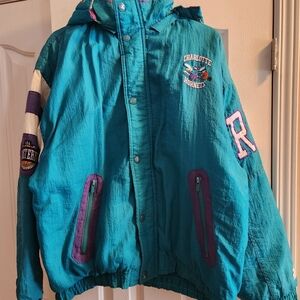 Charlotte Hornets Full Zip & Botton Up 90s Starter Jacket